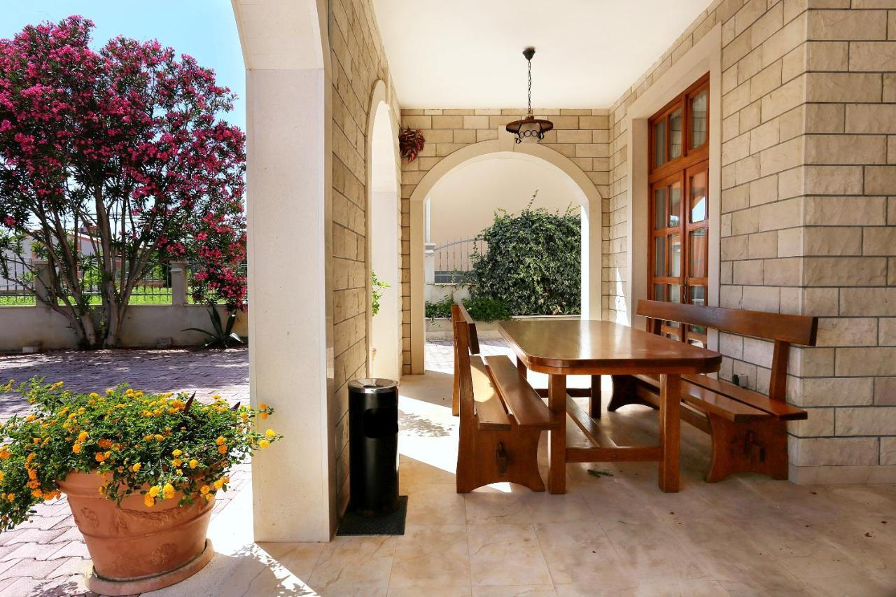 Apartments And Rooms With Parking Space Duce, Omis - 10303 Exterior photo