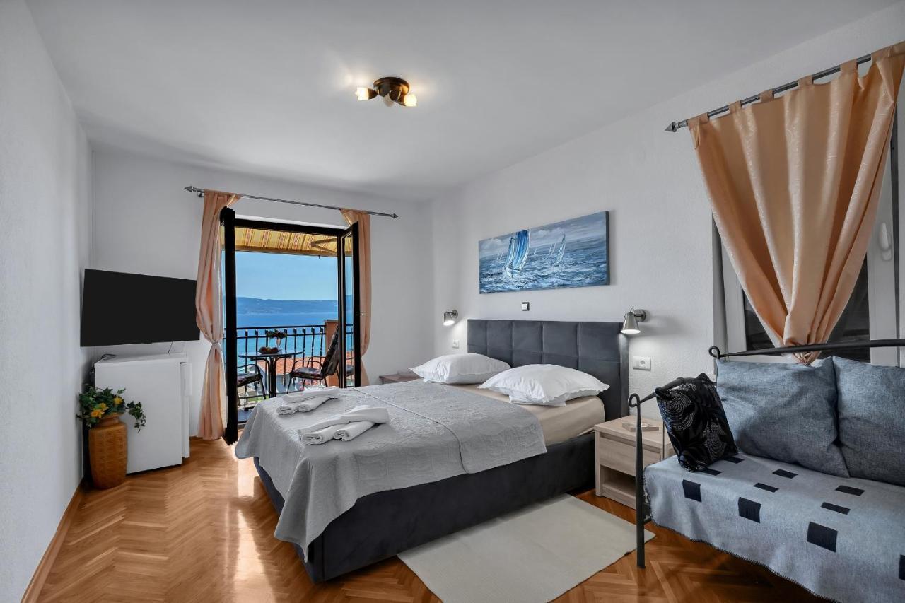 Apartments And Rooms With Parking Space Duce, Omis - 10303 Exterior photo