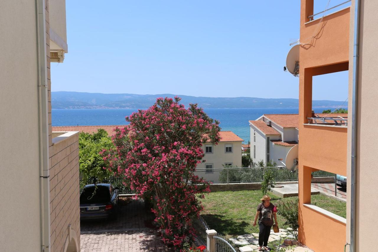 Apartments And Rooms With Parking Space Duce, Omis - 10303 Exterior photo