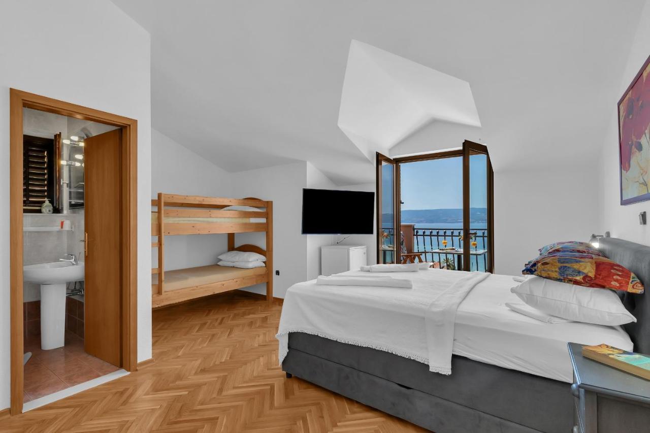 Apartments And Rooms With Parking Space Duce, Omis - 10303 Exterior photo