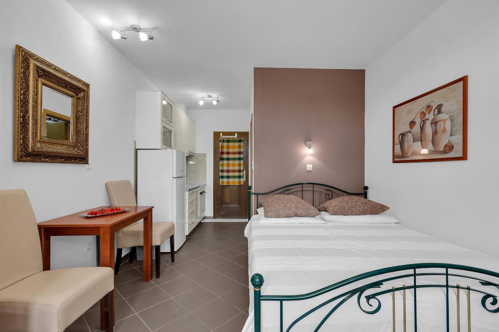 Apartments And Rooms With Parking Space Duce, Omis - 10303 Room photo