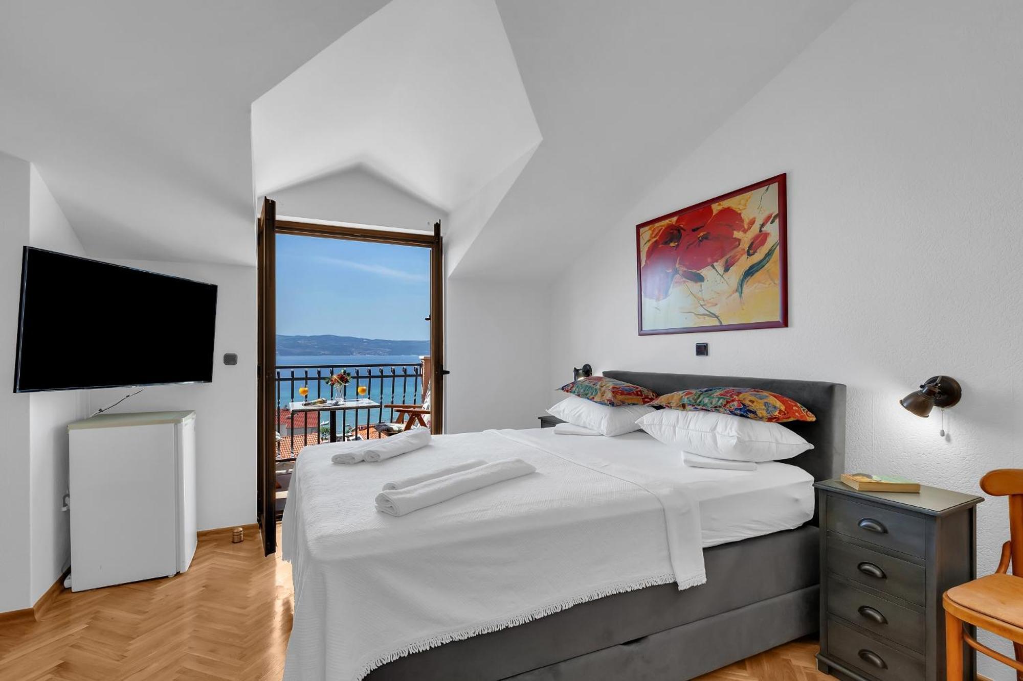 Apartments And Rooms With Parking Space Duce, Omis - 10303 Room photo