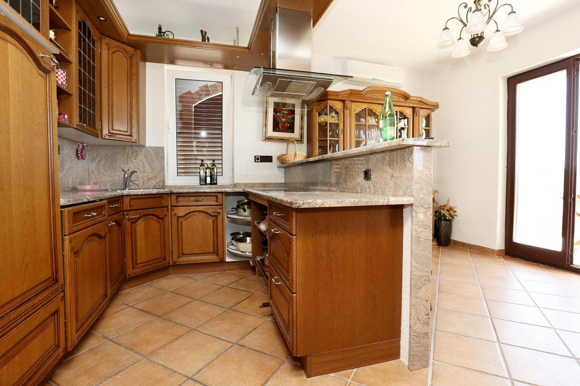 Apartments And Rooms With Parking Space Duce, Omis - 10303 Room photo